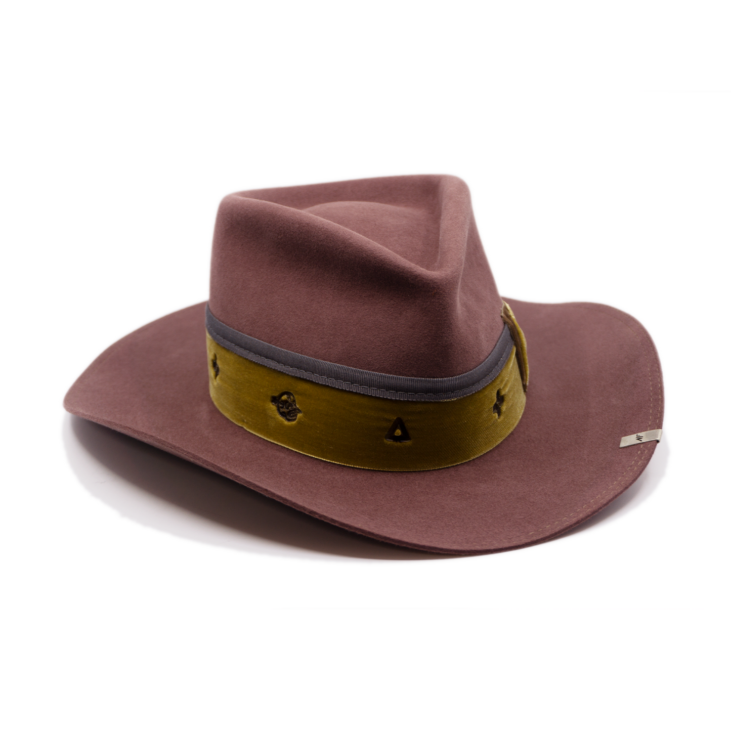 100% felt hat in Malibu Western Weight 2” antique gold velvet band with gray grosgrain NF Iconography across band Double bow in tonal velvet Tonal double ticking on brim Silver nf hat swag Cowboy flanged brim Made in USA