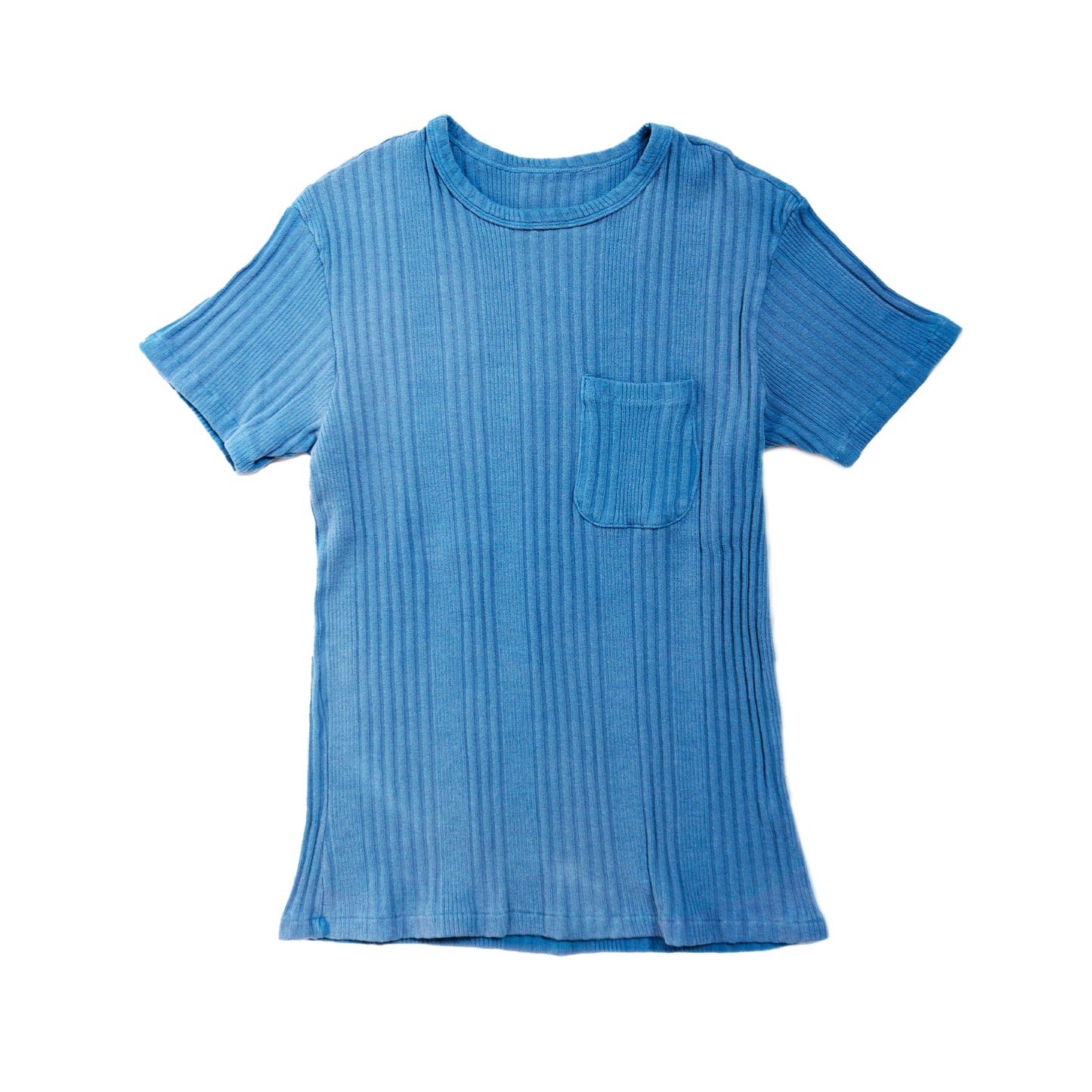 94% cotton / 6% elastane Ribbed collar Chest Pocket Enzyme washed Made in Los Angeles