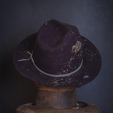 Hat 210
