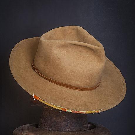 Hat 215