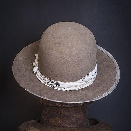 Hat 218