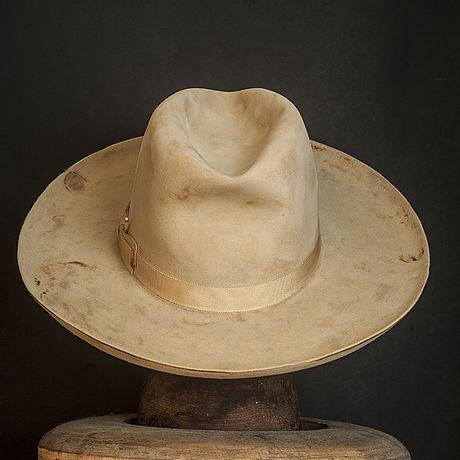 Hat 233