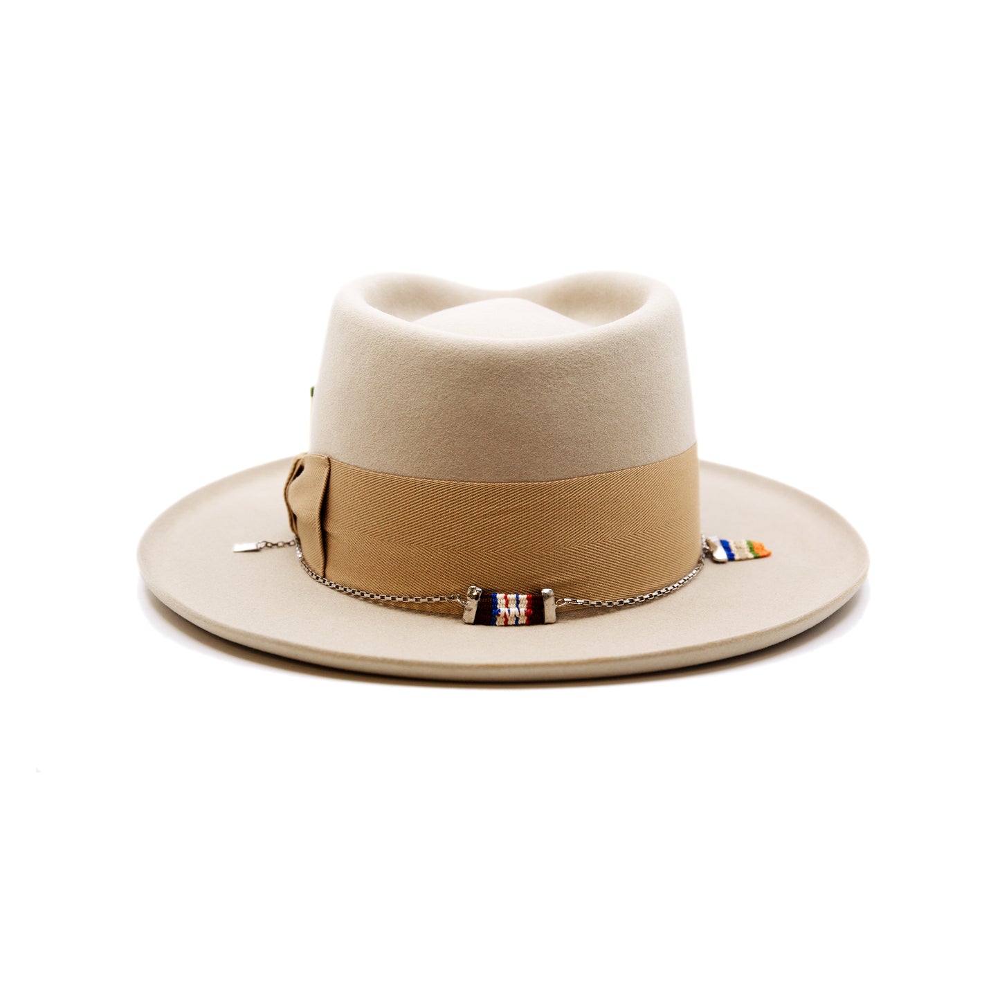 St. Palais 100% felt hat in Sand Western Weight 2" tonal herringbone band and bow NF Italian chain on base Slight pencil curled brim Made in USA