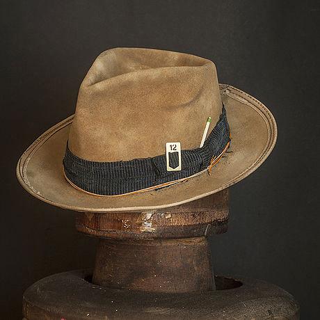 Hat 221