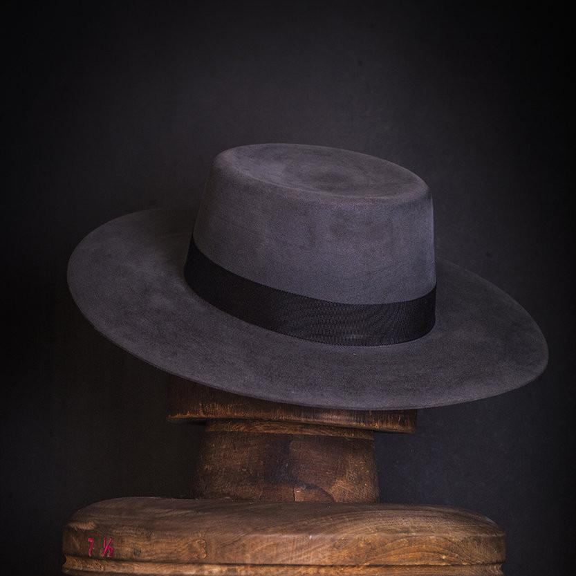 Hat 105