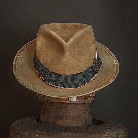 Hat 221