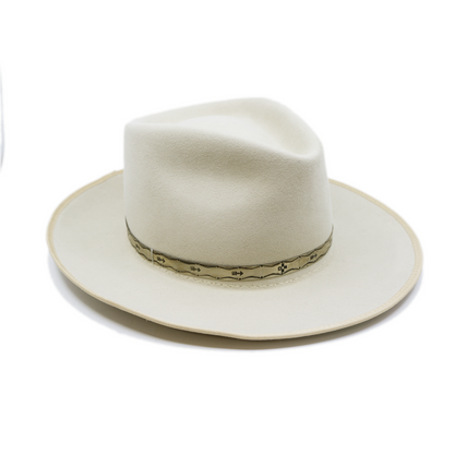 100% felt hat in Boneyard  Dress Weight   Embossed NF silver icon band with turquoise details   12mm Tonal binding on  brim   Flanged brim  Made in USA 