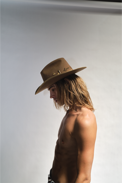 Moscarro Brown