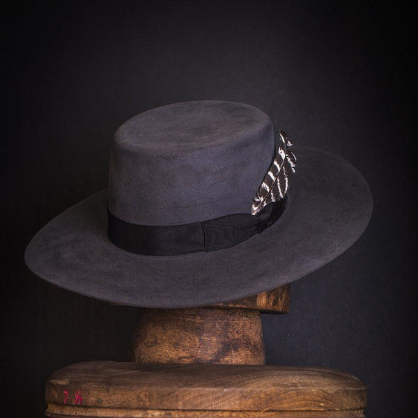 Hat 105