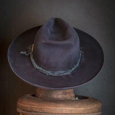 Hat 257