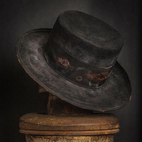 Hat 216