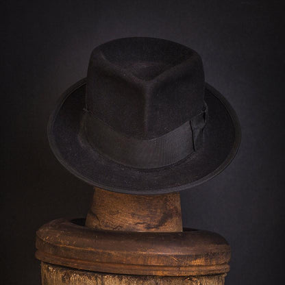 Hat 025