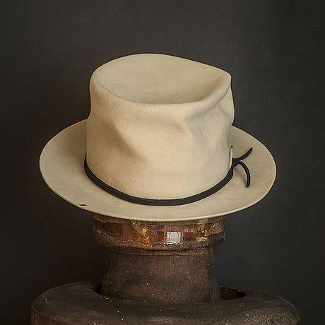 Hat 231