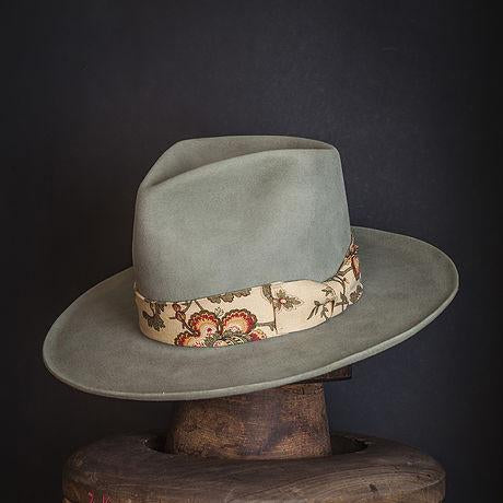 Hat 193