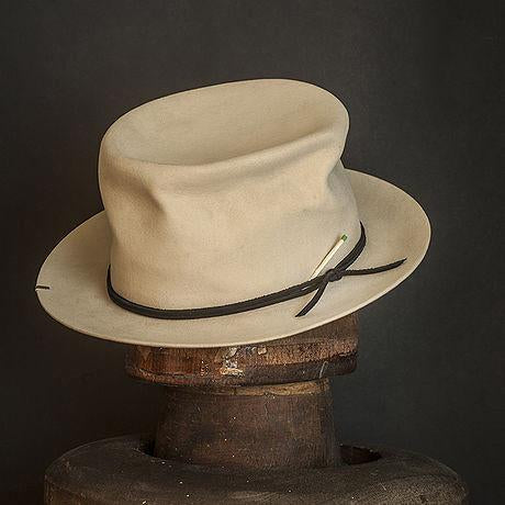 Hat 231