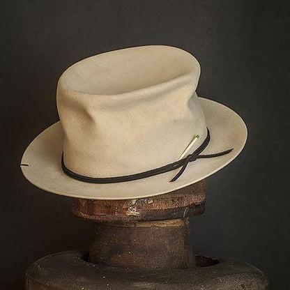 Hat 231