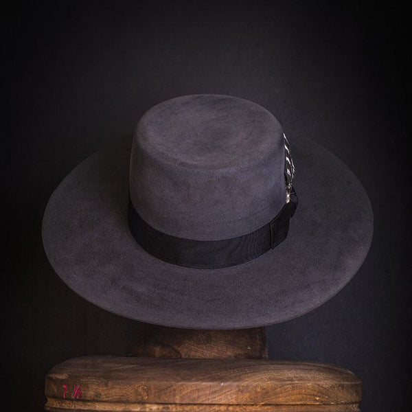 Hat 105