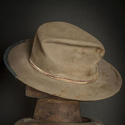 Hat 273