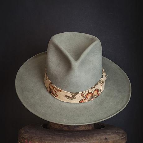 Hat 193