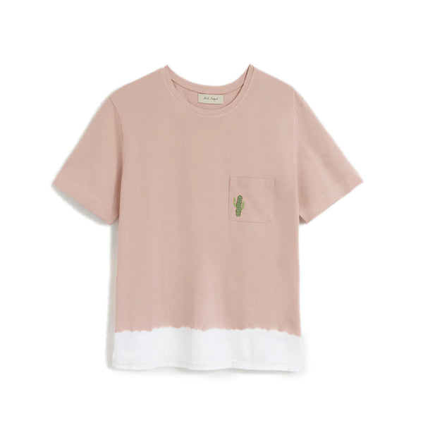 VICTOR T-SHIRT Light Pink crewneck t-shirt Hand dyed cotton jersey Chest pocket with embroidered artwork Composition: 100% cotton Dry clean Country of origin: Italy