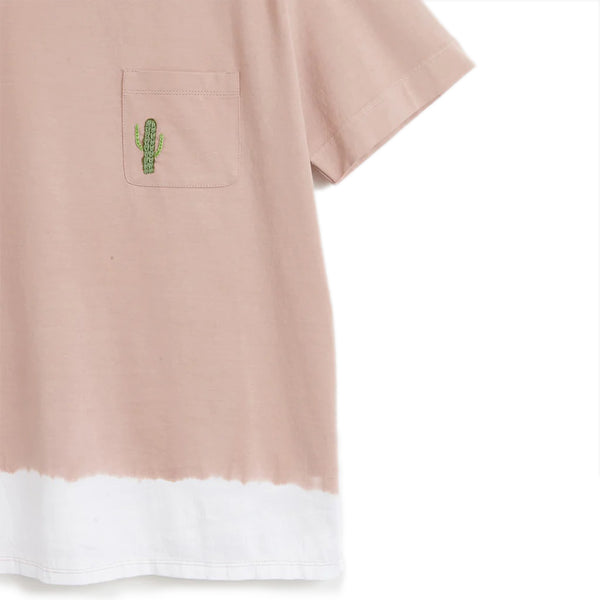 VICTOR T-SHIRT Light Pink crewneck t-shirt Hand dyed cotton jersey Chest pocket with embroidered artwork Composition: 100% cotton Dry clean Country of origin: Italy
